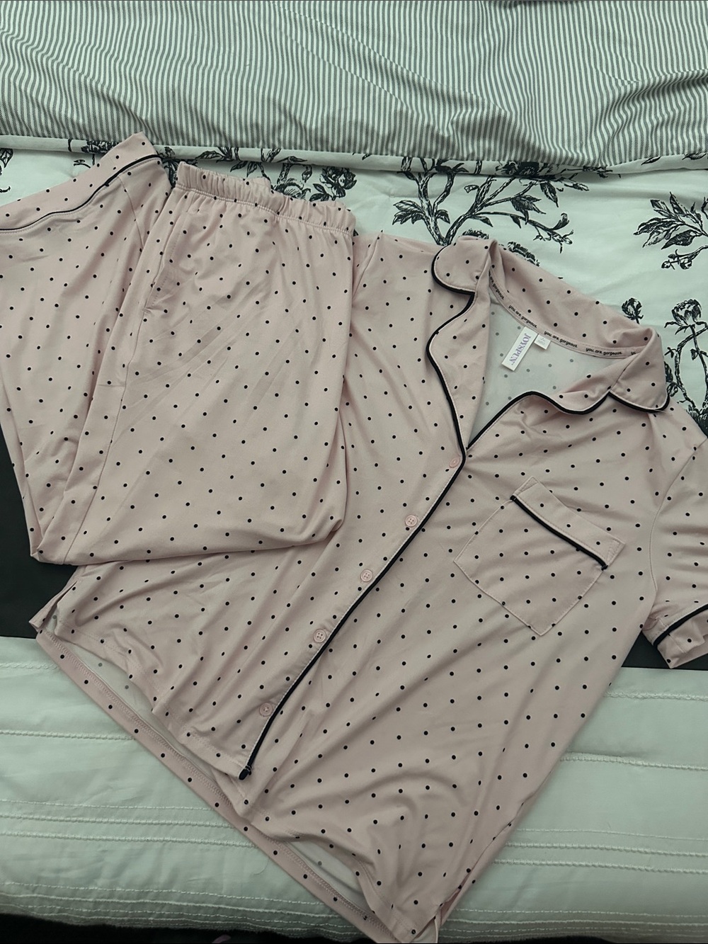 Joyspun ||Women's Blush Pink Polka Dot Short Sleeve Pajama Set with Black Piping